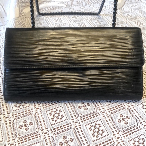 Louis Vuitton Handbags - Louis Vuitton Epi Black Leather Porte Feuille Sarah Long Bifold Wallet